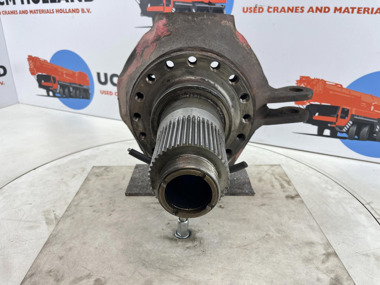 Terex Demag AC 35 Steering knuckle 16 holes axle 2 left - مفصل التوجيه - موبايل كرين: صورة 2 Terex Demag AC 35 Steering knuckle 16 holes axle 2 left - مفصل التوجيه - موبايل كرين: صورة 2