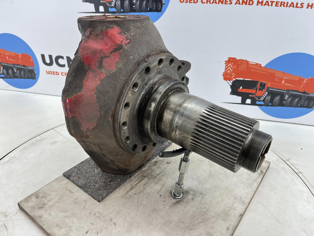 Terex Demag AC 35 Steering knuckle 16 holes axle 2 left - مفصل التوجيه - موبايل كرين: صورة 3 Terex Demag AC 35 Steering knuckle 16 holes axle 2 left - مفصل التوجيه - موبايل كرين: صورة 3
