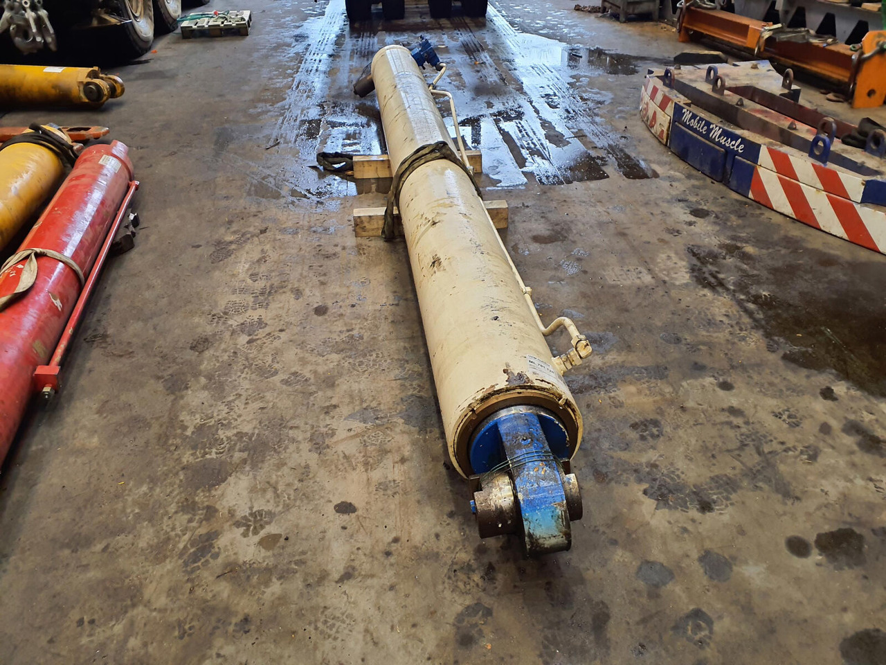 Terex HC 340 boom cylinder - اسطوانة هيدروليكية - موبايل كرين: صورة 3 Terex HC 340 boom cylinder - اسطوانة هيدروليكية - موبايل كرين: صورة 3