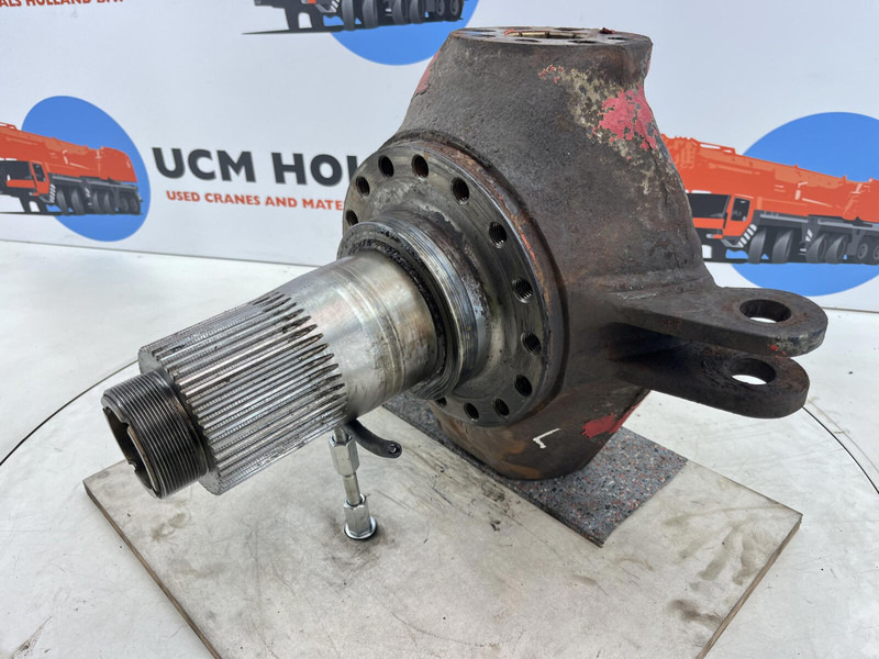 مفصل التوجيه - رافعة Terex Terex Demag AC 35 Steering knuckle 16 holes axle 2 left: صورة 1