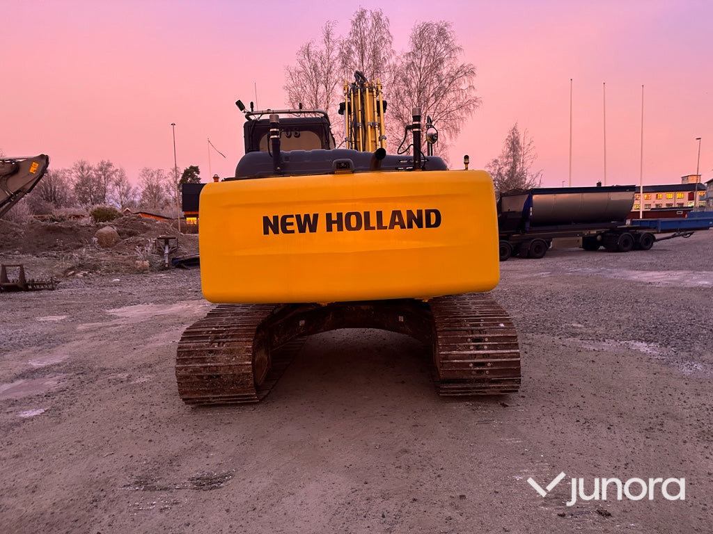 Bandgrävare - New Holland, E215C - حفار زحاف: صورة 5 Bandgrävare - New Holland, E215C - حفار زحاف: صورة 5