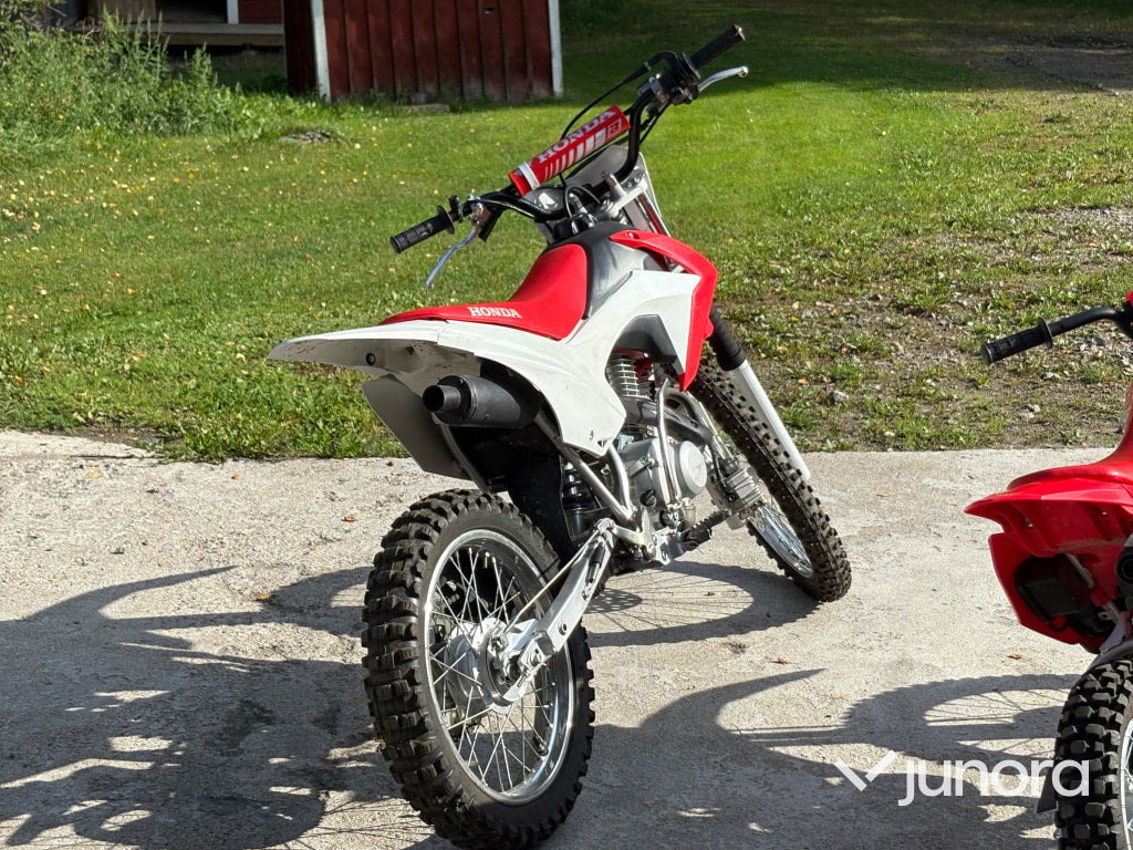 Dirtbike - Honda, CRF, 150cc - دراجة نارية: صورة 5 Dirtbike - Honda, CRF, 150cc - دراجة نارية: صورة 5