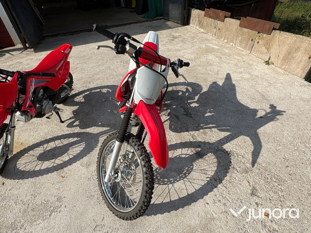 Dirtbike - Honda, CRF, 150cc - دراجة نارية: صورة 3 Dirtbike - Honda, CRF, 150cc - دراجة نارية: صورة 3
