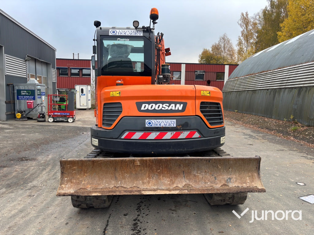 Grävmaskin - Doosan DX85R-3 - حفار زحاف: صورة 4 Grävmaskin - Doosan DX85R-3 - حفار زحاف: صورة 4