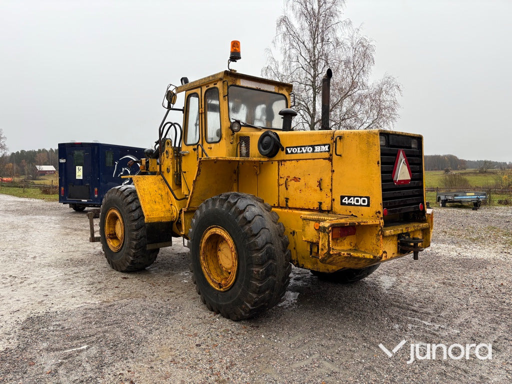 Hjullastare - Volvo BM 4400 - اللودر بعجل: صورة 3 Hjullastare - Volvo BM 4400 - اللودر بعجل: صورة 3