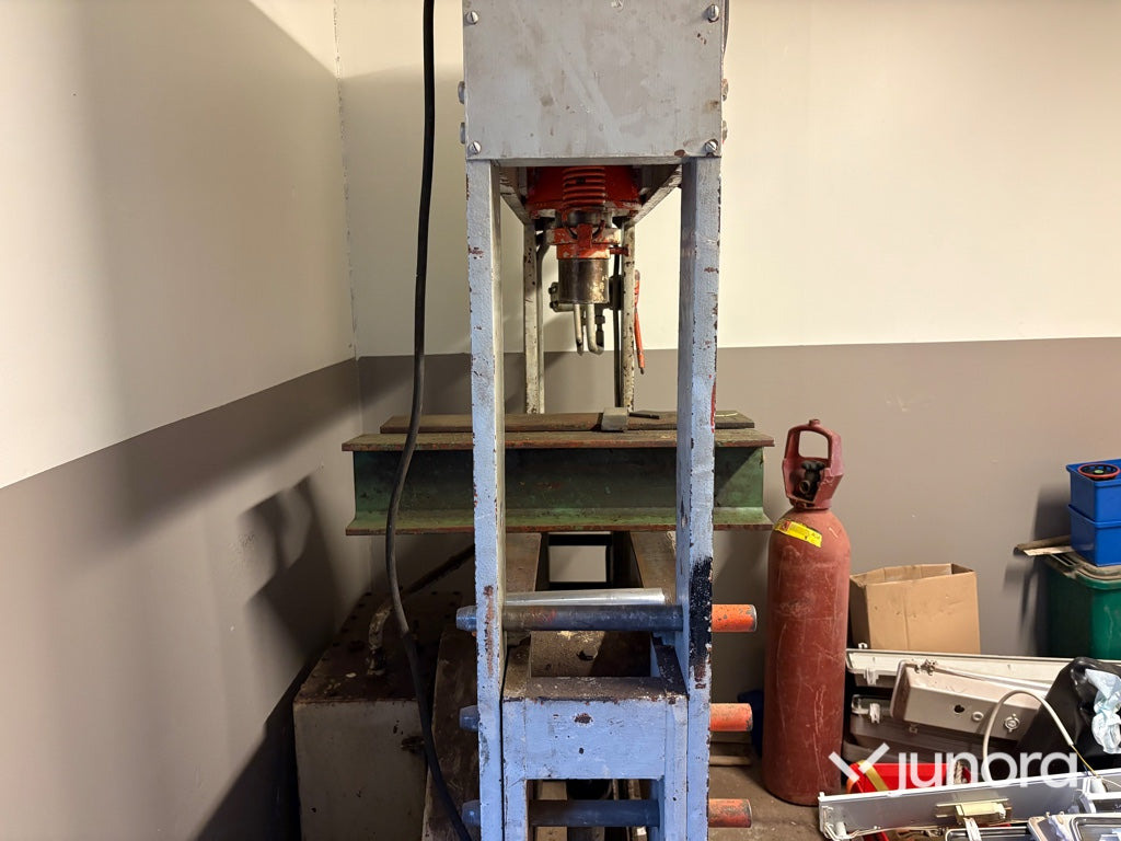 Hydraulpress - Hiab H100E, 100 ton - مكبس ثني: صورة 5 Hydraulpress - Hiab H100E, 100 ton - مكبس ثني: صورة 5