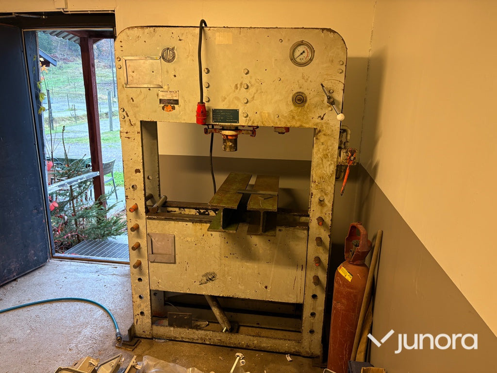 Hydraulpress - Hiab H100E, 100 ton - مكبس ثني: صورة 1 Hydraulpress - Hiab H100E, 100 ton - مكبس ثني: صورة 1