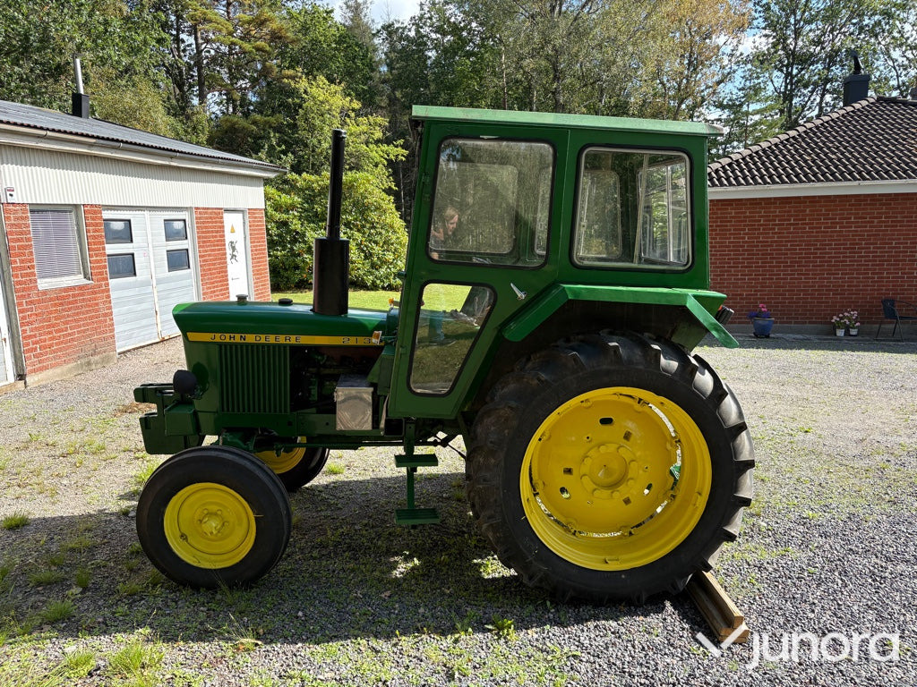 John Deere 2130 - جرار: صورة 2 John Deere 2130 - جرار: صورة 2