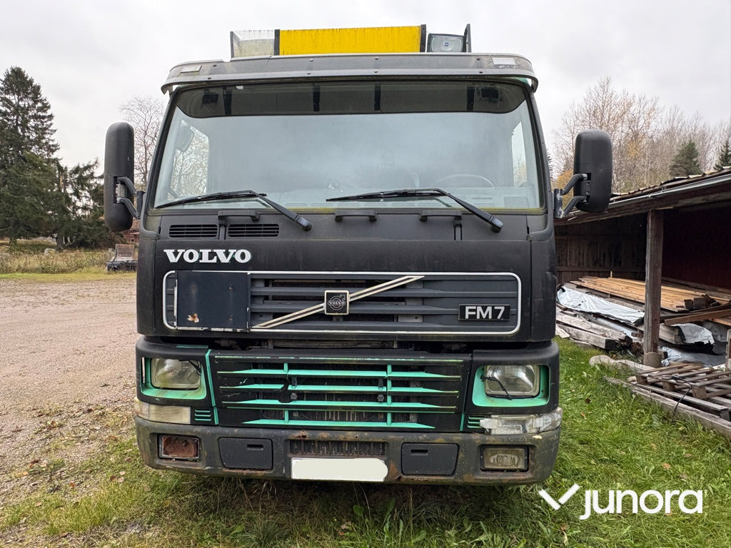 Kranbil - Volvo FM7 4*2 - شاحنات مسطحة, شاحنة كرين: صورة 2 Kranbil - Volvo FM7 4*2 - شاحنات مسطحة, شاحنة كرين: صورة 2