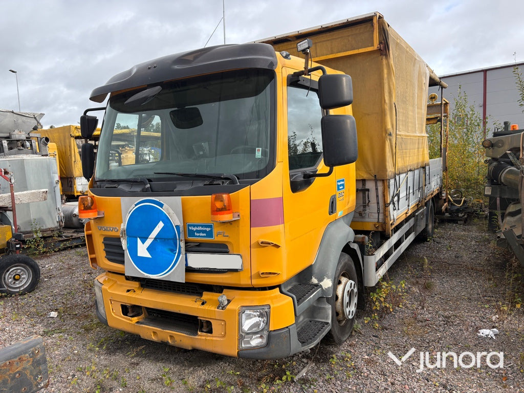 Lastbil - Volvo FLL 240-280 HP 42R - شاحنة ستارة, آلية المنفعة/ مركبة خاصة: صورة 1 Lastbil - Volvo FLL 240-280 HP 42R - شاحنة ستارة, آلية المنفعة/ مركبة خاصة: صورة 1