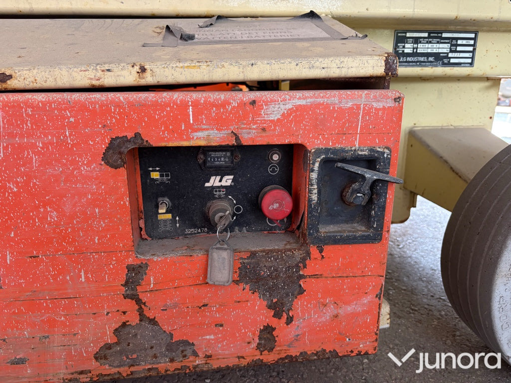 رافعة هيدروليكية مقصية Saxlift - JLG Industries, 2658E: صورة 8 رافعة هيدروليكية مقصية Saxlift - JLG Industries, 2658E: صورة 8