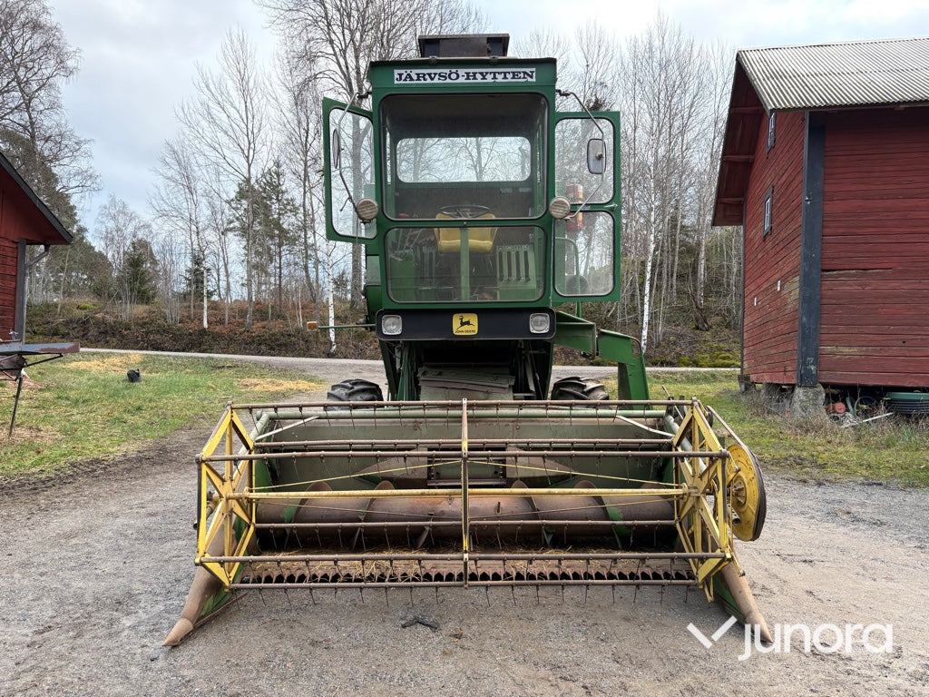 Skördetröska - John Deere 942 - حصادة موحَّدة: صورة 2 Skördetröska - John Deere 942 - حصادة موحَّدة: صورة 2