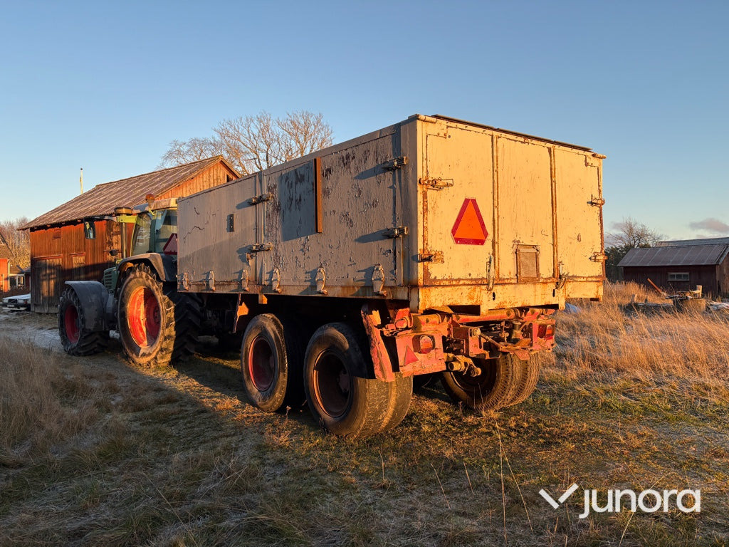 Spannmålskärra - 16 ton - مقطورة زراعية قلابة: صورة 3 Spannmålskärra - 16 ton - مقطورة زراعية قلابة: صورة 3