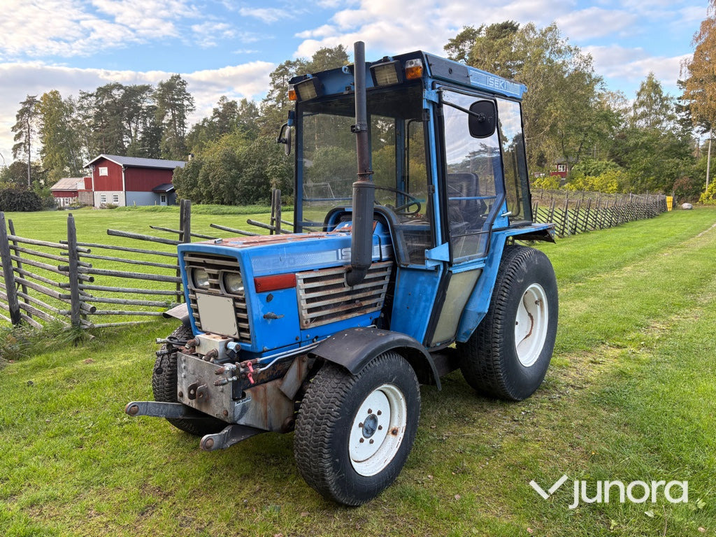 Traktor Iseki TE 4270 - جرار: صورة 1 Traktor Iseki TE 4270 - جرار: صورة 1