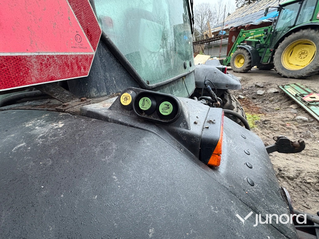 Traktor - Lamborghini 11S Spire 100.4 Traktor - Lamborghini 11S Spire 100.4: صورة 14 Traktor - Lamborghini 11S Spire 100.4 Traktor - Lamborghini 11S Spire 100.4: صورة 14