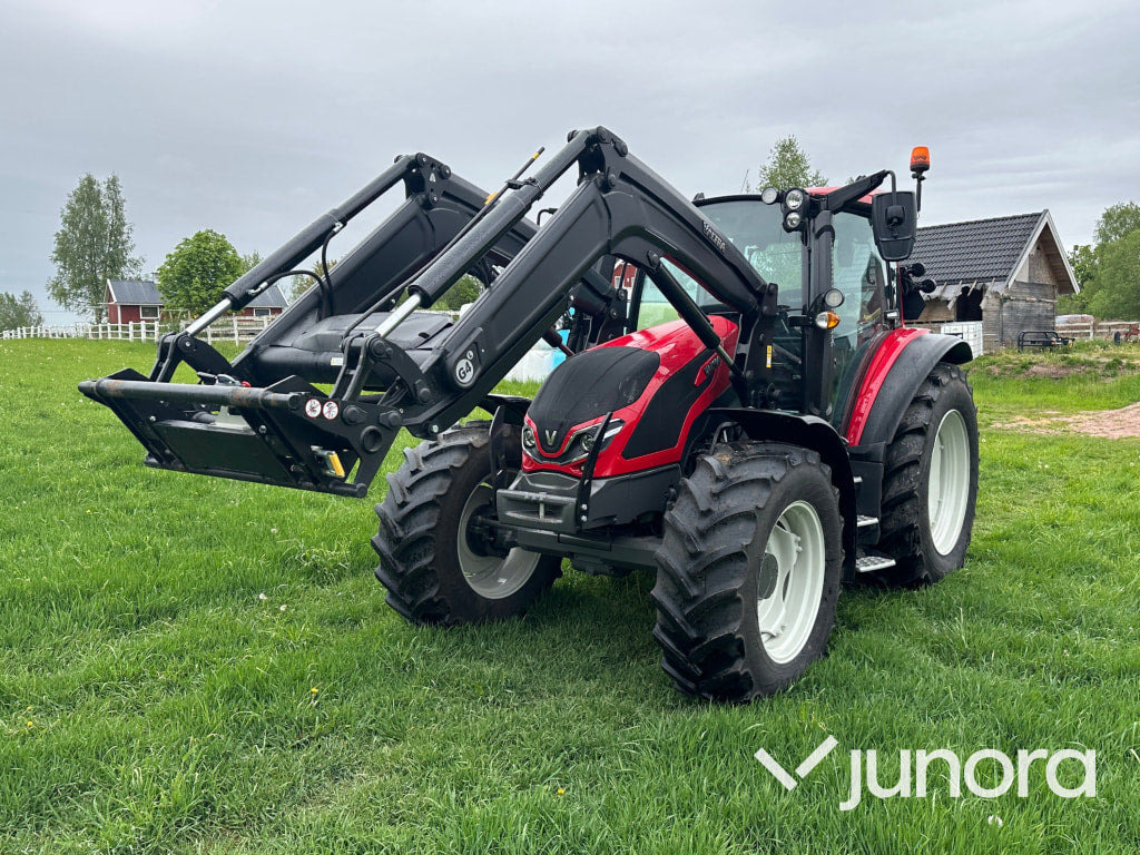 Valtra G 125 E Versu med lastare - جرار: صورة 1 Valtra G 125 E Versu med lastare - جرار: صورة 1