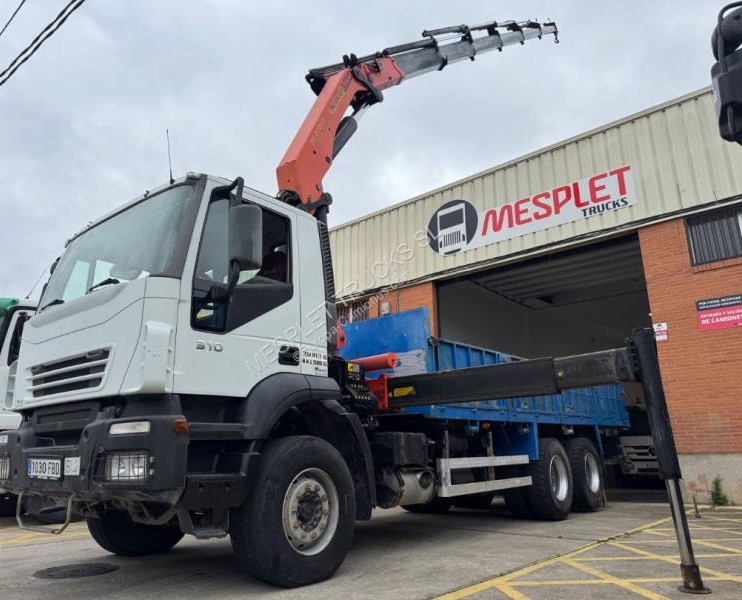 Iveco Trakker 310 - شاحنات مسطحة: صورة 1 Iveco Trakker 310 - شاحنات مسطحة: صورة 1