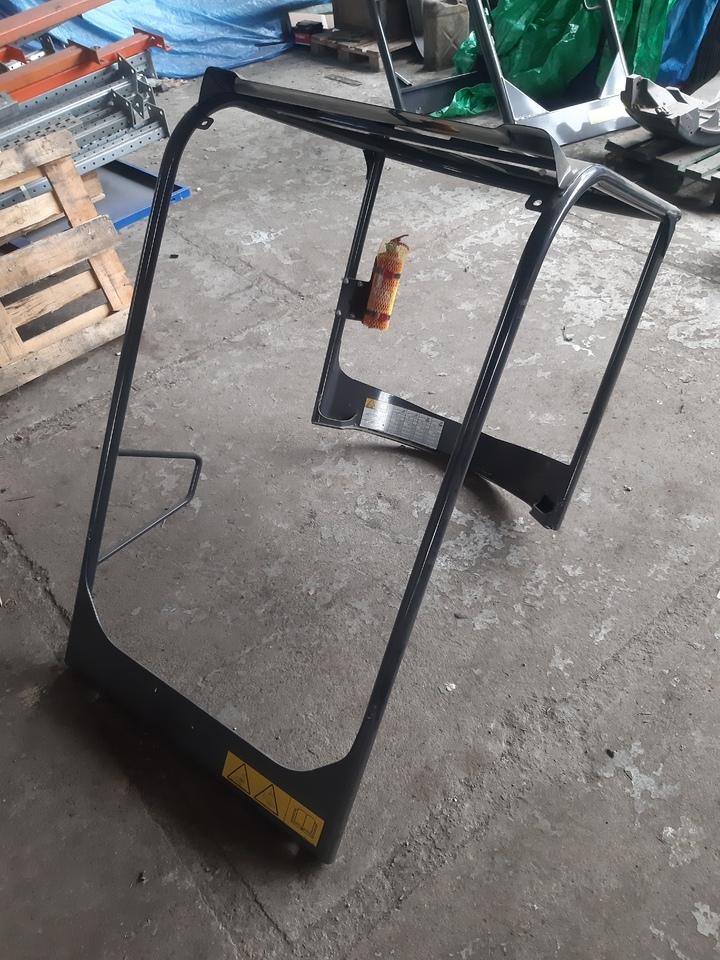 Cannopy Bobcat E20 - كابينة - حفارة: صورة 1 Cannopy Bobcat E20 - كابينة - حفارة: صورة 1