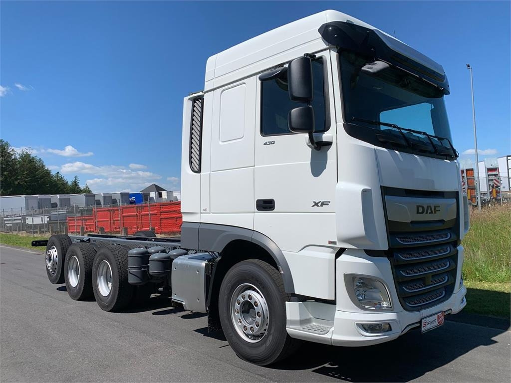 DAF XF 430 FAW 8x4*4 Tridem - شاحنة هيكل كابينة: صورة 2 DAF XF 430 FAW 8x4*4 Tridem - شاحنة هيكل كابينة: صورة 2
