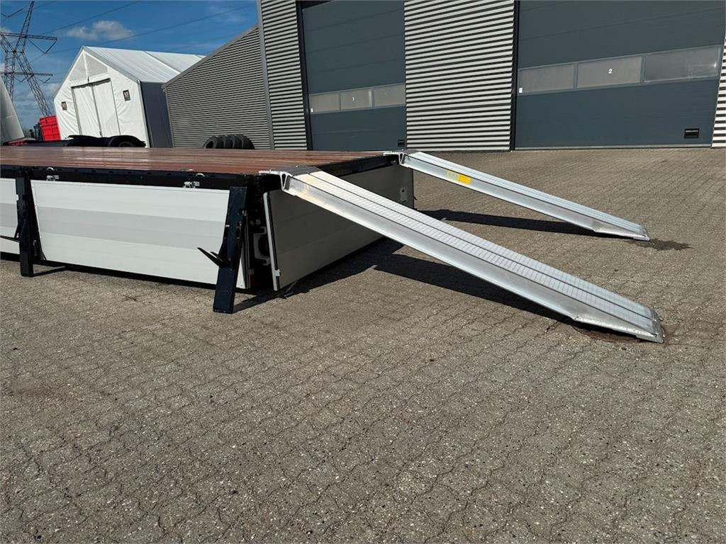 Hangler 3-aks kærre alu-sider + alu-ramper - مقطورات مسطحة: صورة 4 Hangler 3-aks kærre alu-sider + alu-ramper - مقطورات مسطحة: صورة 4