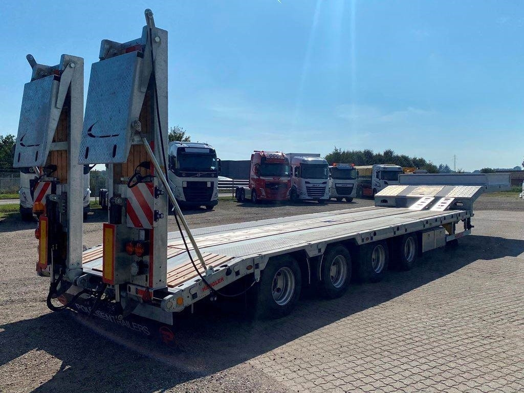 Hangler SVS 580 4 akslet galvaniseret - عربة منخفضة مسطحة نصف مقطورة: صورة 1 Hangler SVS 580 4 akslet galvaniseret - عربة منخفضة مسطحة نصف مقطورة: صورة 1