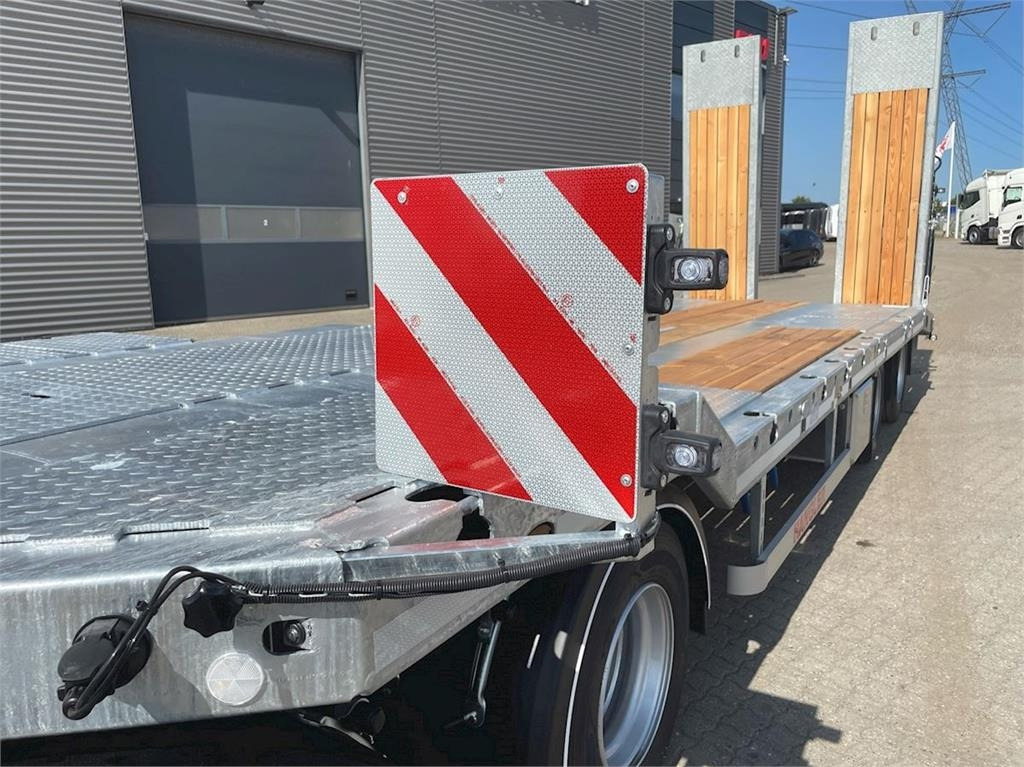 Hangler VTS-H 400 4 akslet - 2 delt ramper - مقطورة مسطحة منخفضة: صورة 4 Hangler VTS-H 400 4 akslet - 2 delt ramper - مقطورة مسطحة منخفضة: صورة 4