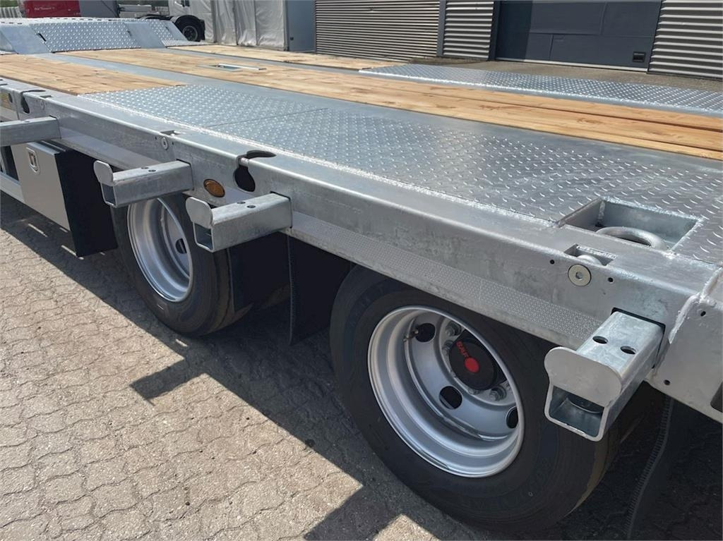 Hangler VTS-H 400 4 akslet - 2 delt ramper - مقطورة مسطحة منخفضة: صورة 3 Hangler VTS-H 400 4 akslet - 2 delt ramper - مقطورة مسطحة منخفضة: صورة 3