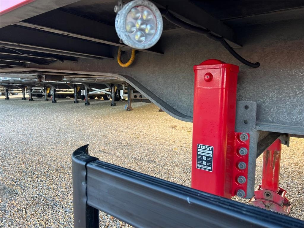 Kel-Berg 13,6 mtr. - 94m3 - 2500 kg lift - نصف مقطورة صندوق مغلق: صورة 5 Kel-Berg 13,6 mtr. - 94m3 - 2500 kg lift - نصف مقطورة صندوق مغلق: صورة 5