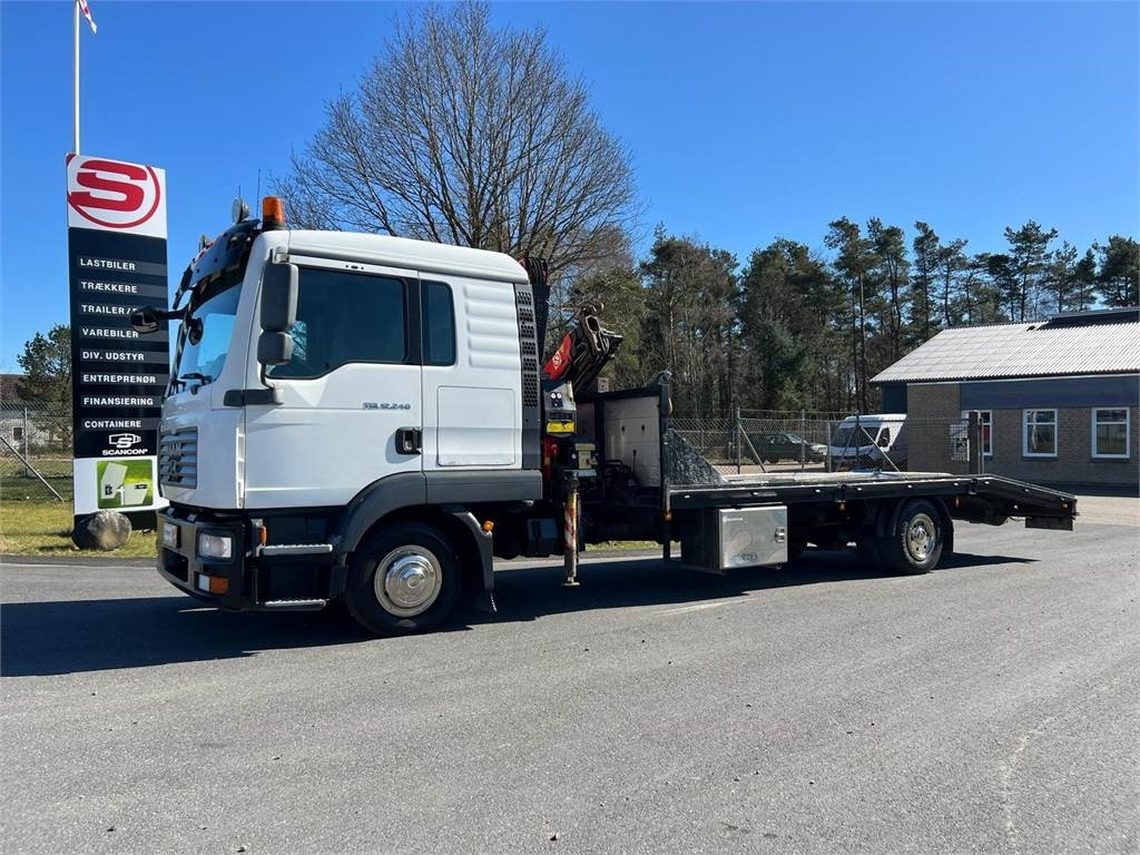 MAN TGL 12-240 4x2 BL - Fassi kran - شاحنة نقل سيارات شاحنة: صورة 1 MAN TGL 12-240 4x2 BL - Fassi kran - شاحنة نقل سيارات شاحنة: صورة 1