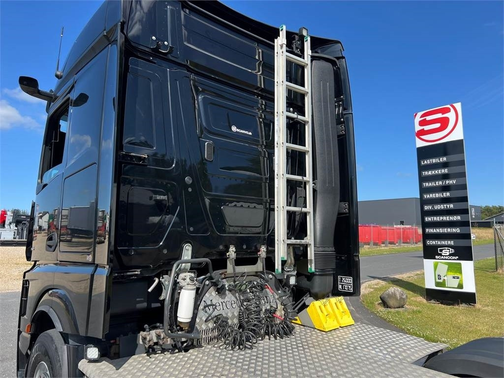 Mercedes-Benz Actros 2545 LS - وحدة جر: صورة 4 Mercedes-Benz Actros 2545 LS - وحدة جر: صورة 4