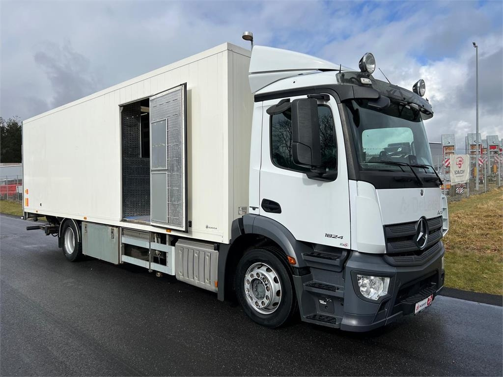 Mercedes-Benz Antos 1824 LnR - شاحنة مقفلة: صورة 2 Mercedes-Benz Antos 1824 LnR - شاحنة مقفلة: صورة 2
