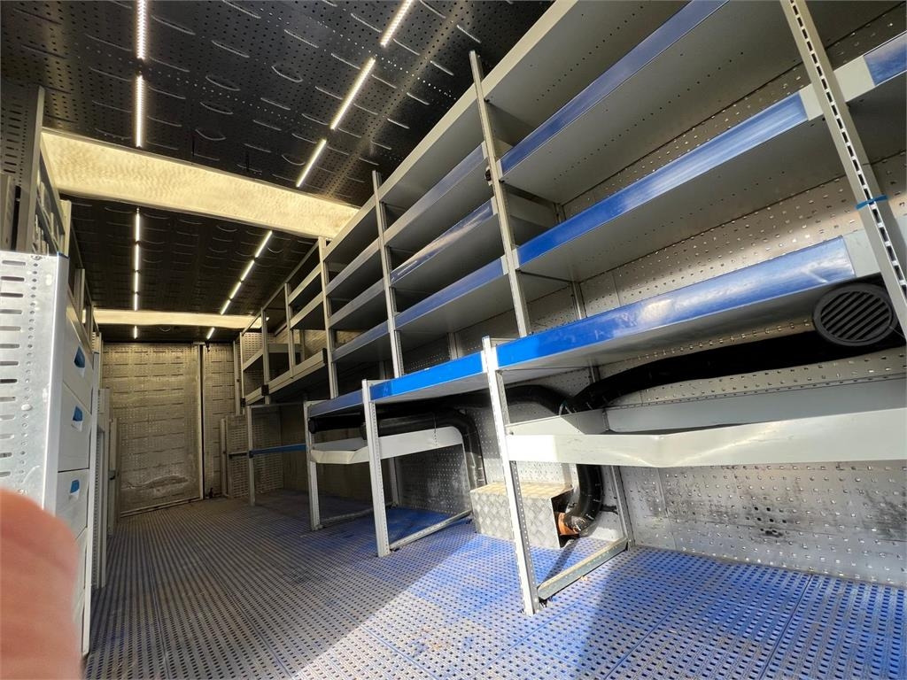 Mercedes-Benz Antos 1824 LnR - شاحنة مقفلة: صورة 5 Mercedes-Benz Antos 1824 LnR - شاحنة مقفلة: صورة 5