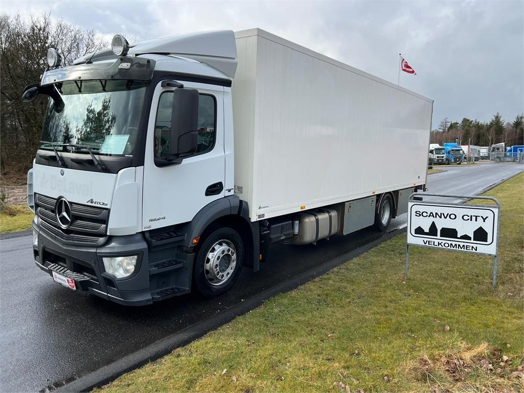 Mercedes-Benz Antos 1824 LnR - شاحنة مقفلة: صورة 3 Mercedes-Benz Antos 1824 LnR - شاحنة مقفلة: صورة 3