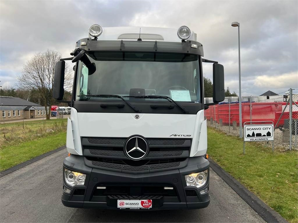 Mercedes-Benz Antos 2533 L - شاحنة مقفلة: صورة 4 Mercedes-Benz Antos 2533 L - شاحنة مقفلة: صورة 4