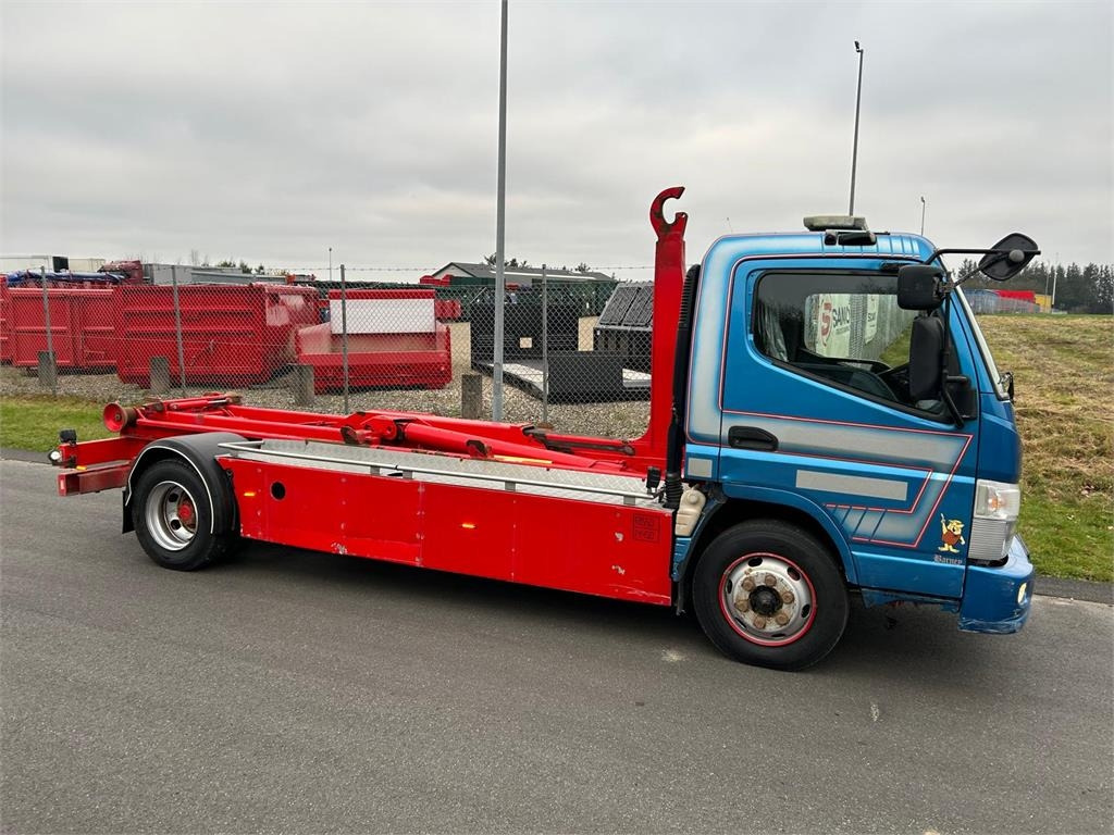 Mitsubishi Fuso CANTER 9C150 - شاحنة ذات خطاف: صورة 1 Mitsubishi Fuso CANTER 9C150 - شاحنة ذات خطاف: صورة 1