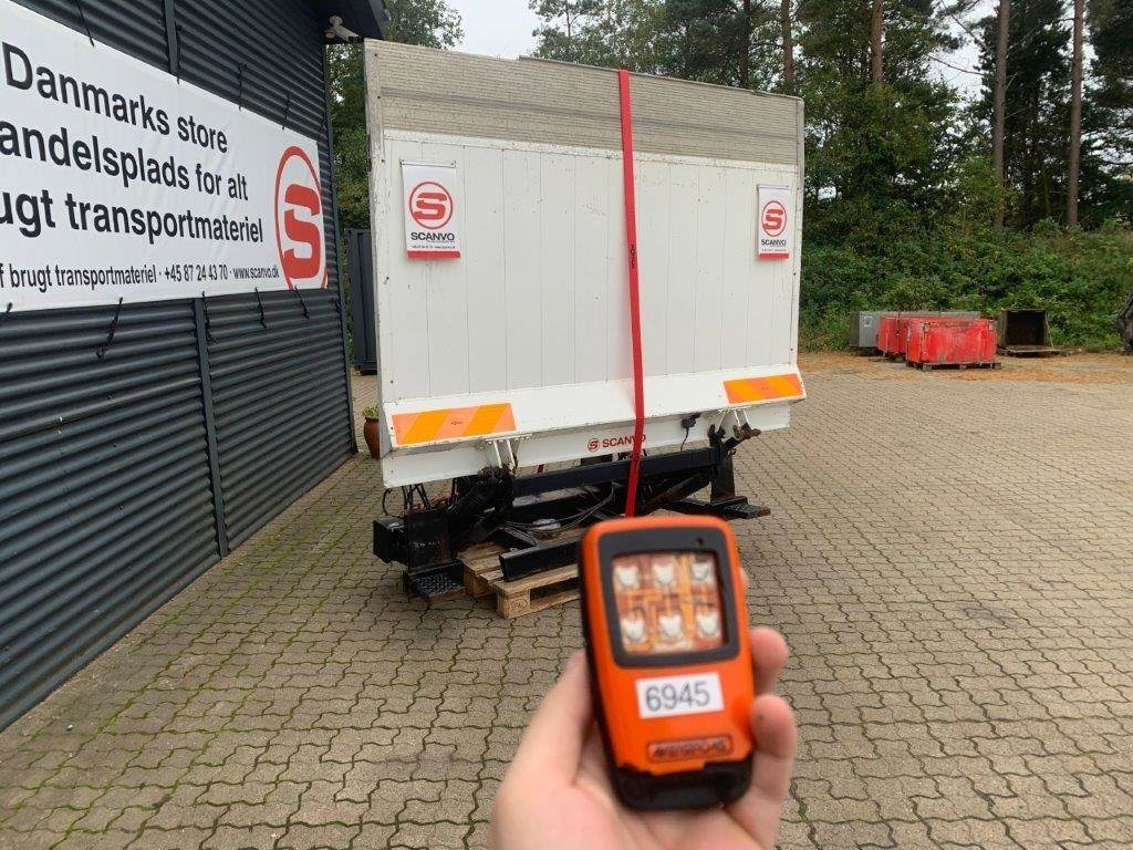 Palfinger 1000kg lodretstående - رافعة هيدروليك خلفية: صورة 1 Palfinger 1000kg lodretstående - رافعة هيدروليك خلفية: صورة 1