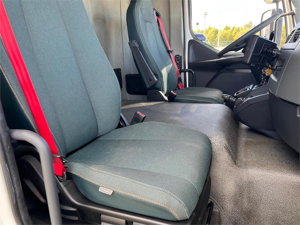 شاحنة مقفلة Volvo FL 250 16 ton: صورة 17