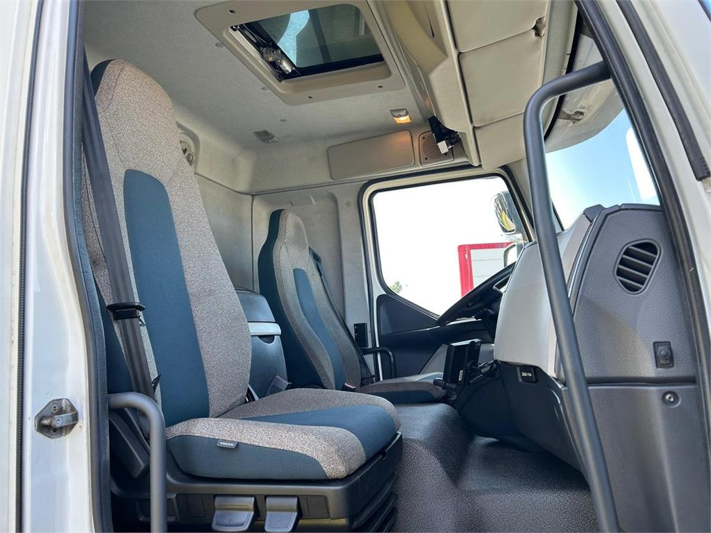 شاحنة الفريزر Volvo FL 280 (12 ton) Dobbelt compartment: صورة 9 شاحنة الفريزر Volvo FL 280 (12 ton) Dobbelt compartment: صورة 9