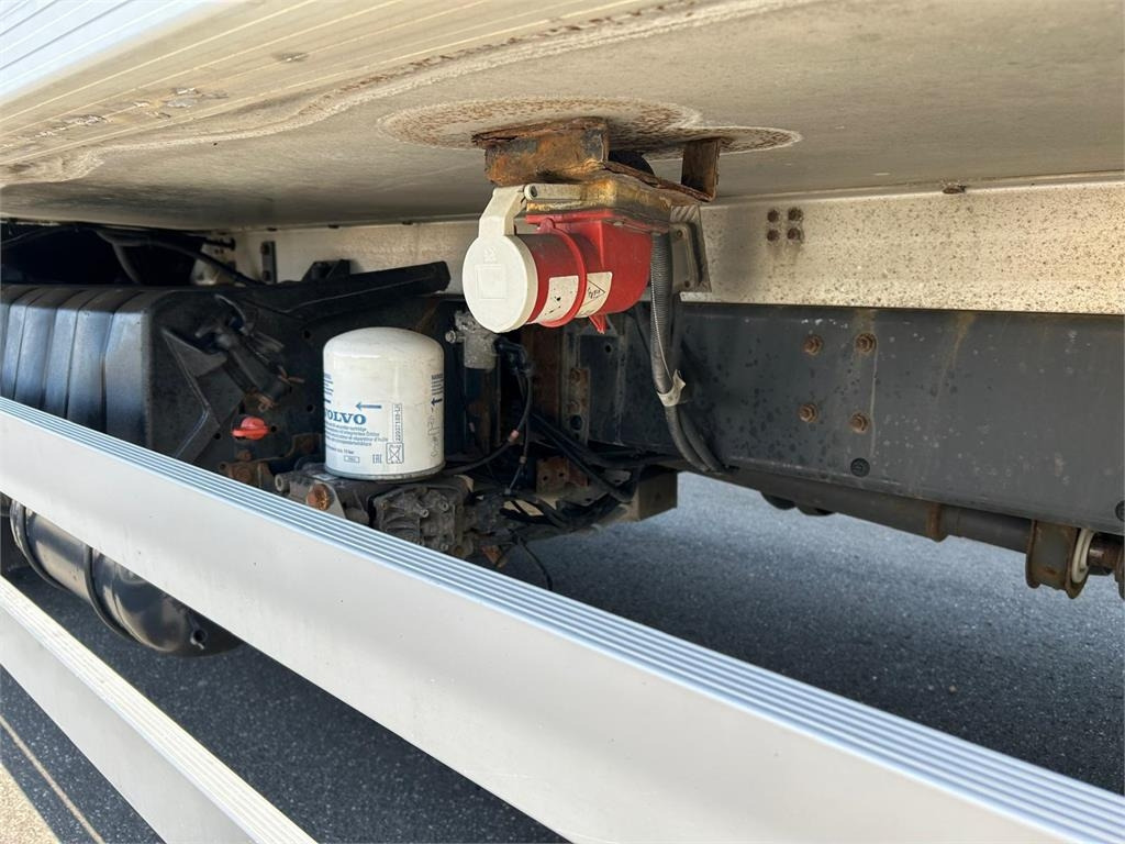 شاحنة الفريزر Volvo FL 280 (12 ton) Dobbelt compartment: صورة 18 شاحنة الفريزر Volvo FL 280 (12 ton) Dobbelt compartment: صورة 18