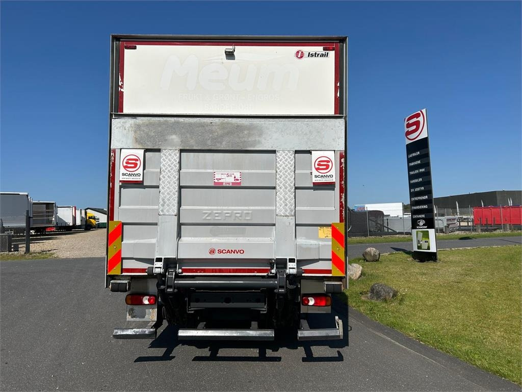 Volvo FL 280 (12 ton) Dobbelt compartment - شاحنة الفريزر: صورة 4 Volvo FL 280 (12 ton) Dobbelt compartment - شاحنة الفريزر: صورة 4