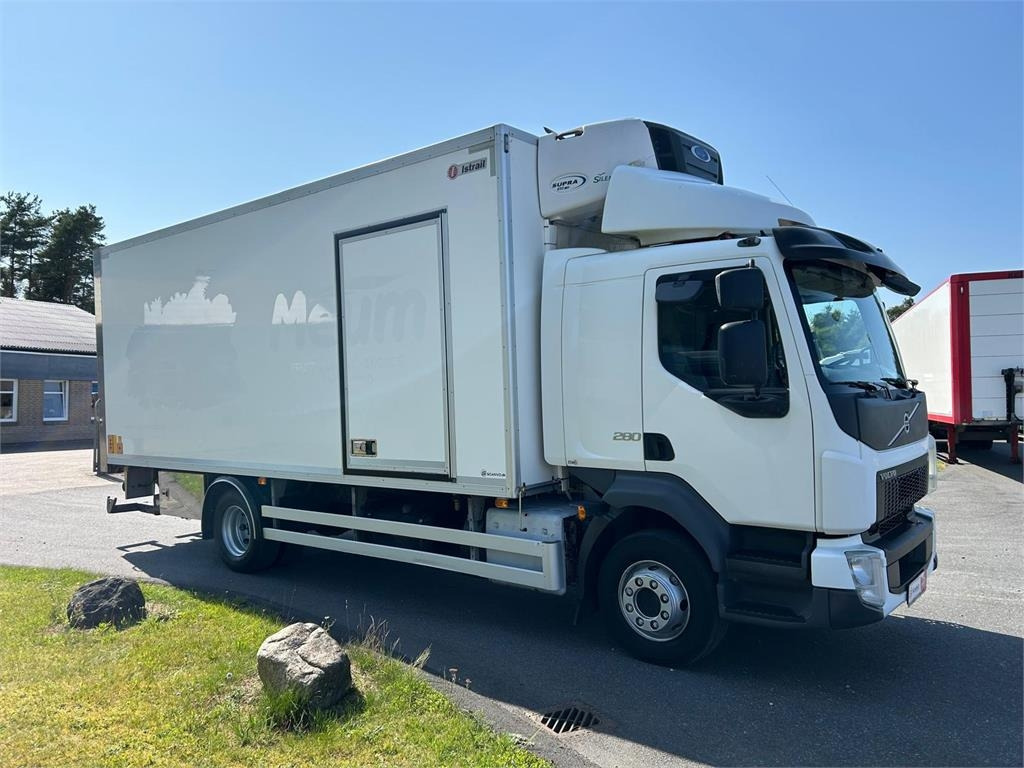 Volvo FL 280 (12 ton) Dobbelt compartment - شاحنة الفريزر: صورة 5 Volvo FL 280 (12 ton) Dobbelt compartment - شاحنة الفريزر: صورة 5