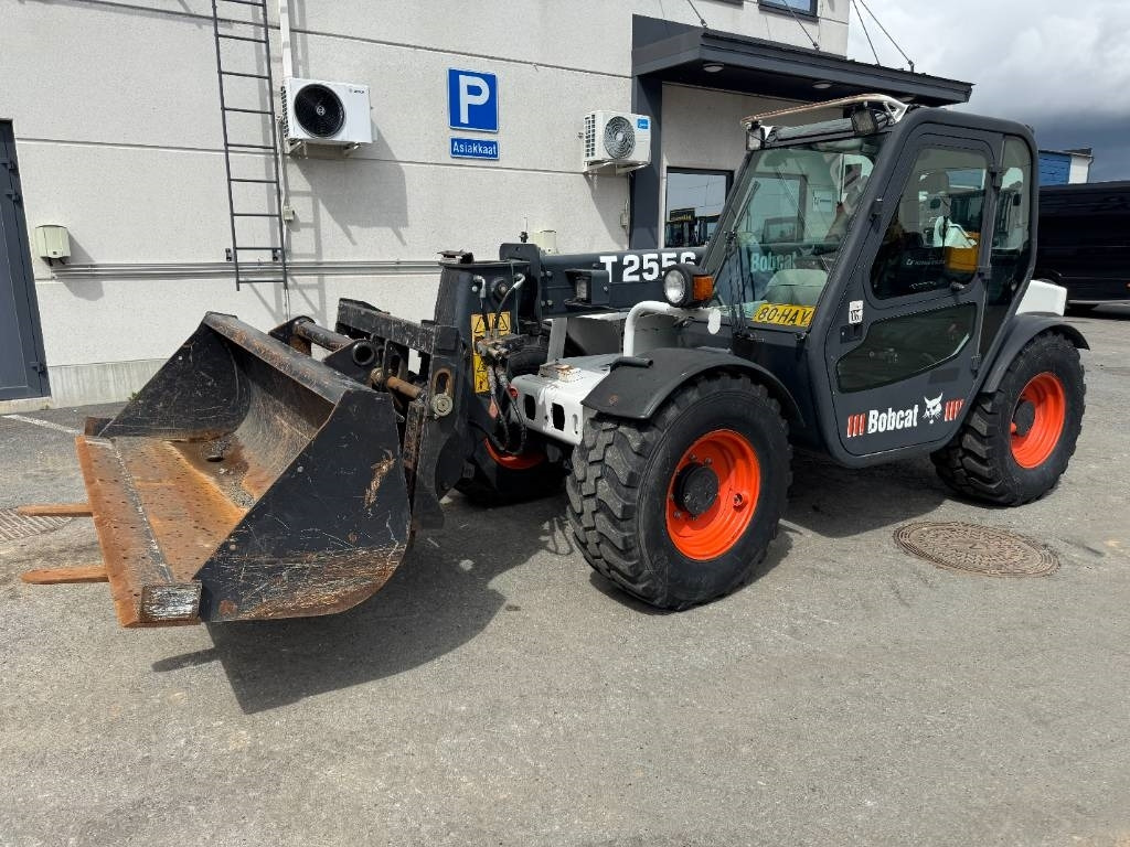 Bobcat T 2556 - رافعة تلسكوبية: صورة 3 Bobcat T 2556 - رافعة تلسكوبية: صورة 3