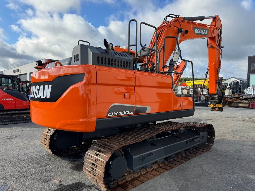 Doosan DX180LC-5 PYÖRITTÄJÄLLÄ - حفار زحاف: صورة 5 Doosan DX180LC-5 PYÖRITTÄJÄLLÄ - حفار زحاف: صورة 5