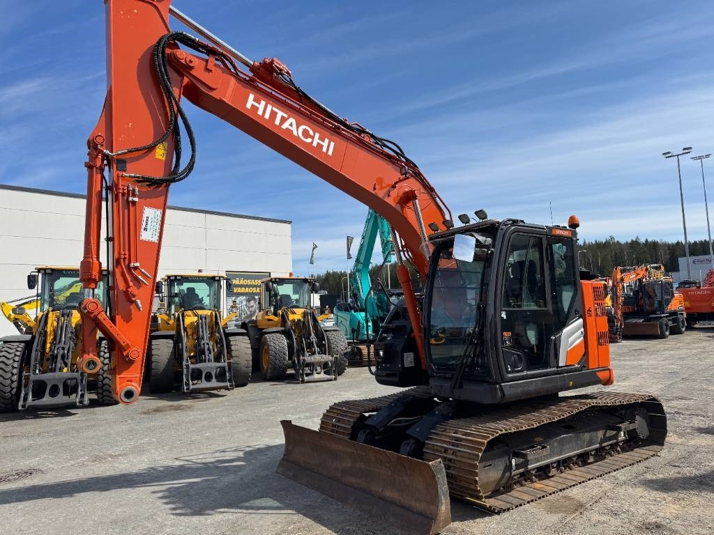 Hitachi ZX 135 USBL-7 Puskulevy - حفار زحاف: صورة 2 Hitachi ZX 135 USBL-7 Puskulevy - حفار زحاف: صورة 2