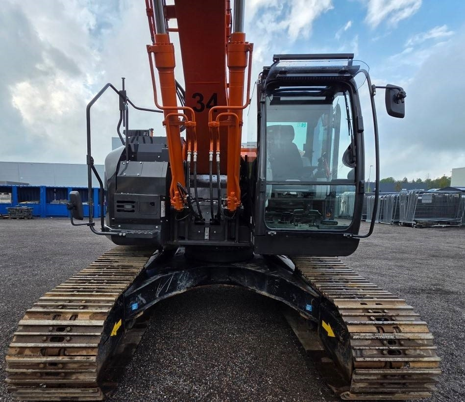 Hitachi ZX 225 US R LC-6 - حفار زحاف: صورة 4 Hitachi ZX 225 US R LC-6 - حفار زحاف: صورة 4