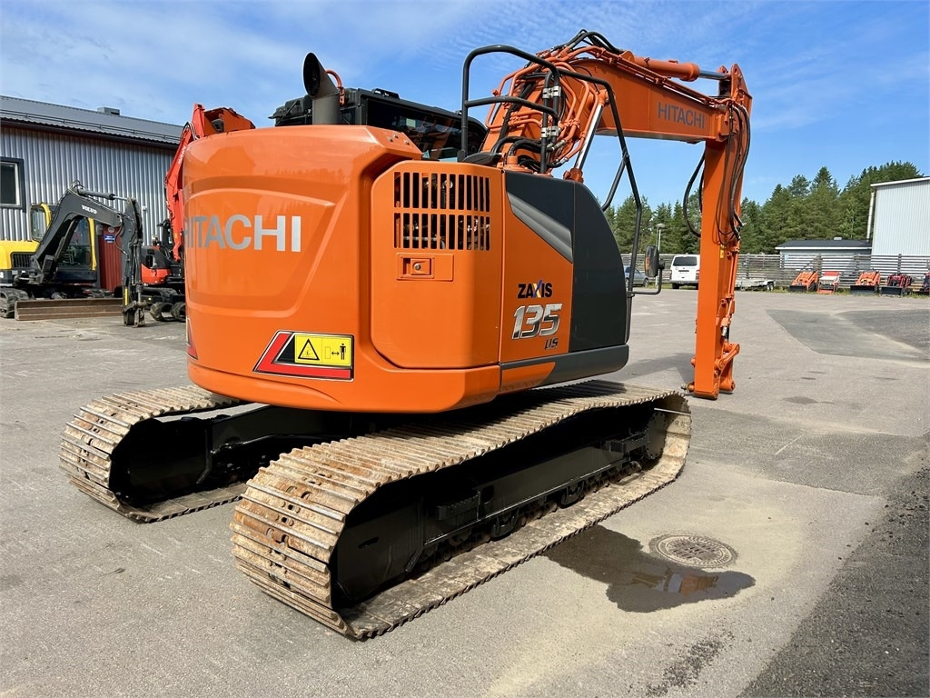 Hitachi ZX135US-7 - حفار زحاف: صورة 4 Hitachi ZX135US-7 - حفار زحاف: صورة 4