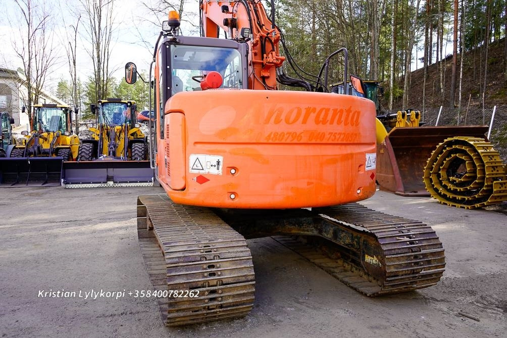 Hitachi ZX135US VÄHÄN AJETTU - حفار زحاف: صورة 3 Hitachi ZX135US VÄHÄN AJETTU - حفار زحاف: صورة 3