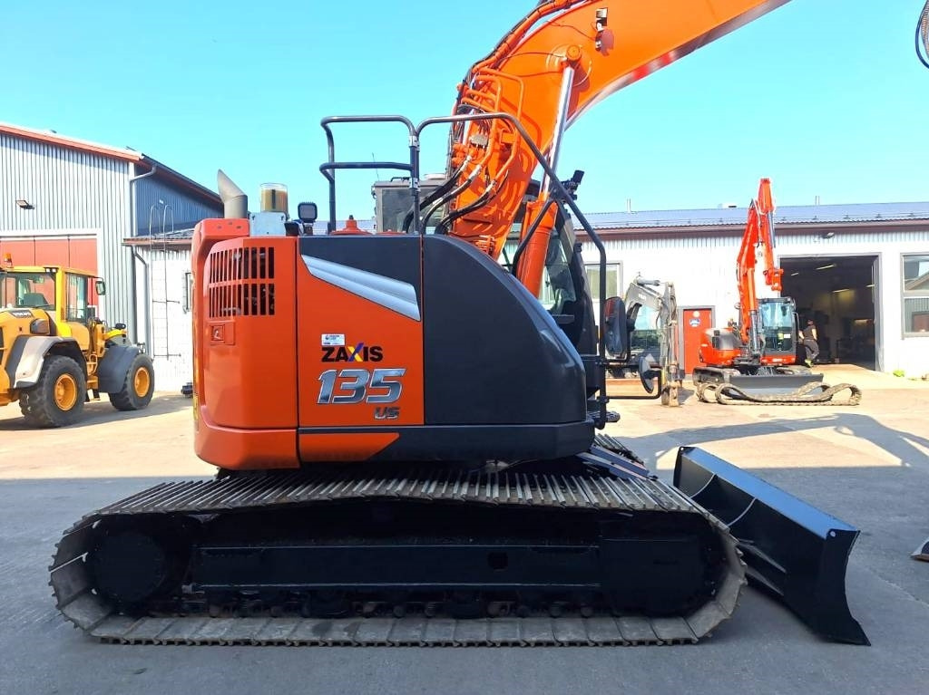 Hitachi ZX135USBL-7 PYÖRITTÄJÄ+PIHDIT - حفار زحاف: صورة 5 Hitachi ZX135USBL-7 PYÖRITTÄJÄ+PIHDIT - حفار زحاف: صورة 5