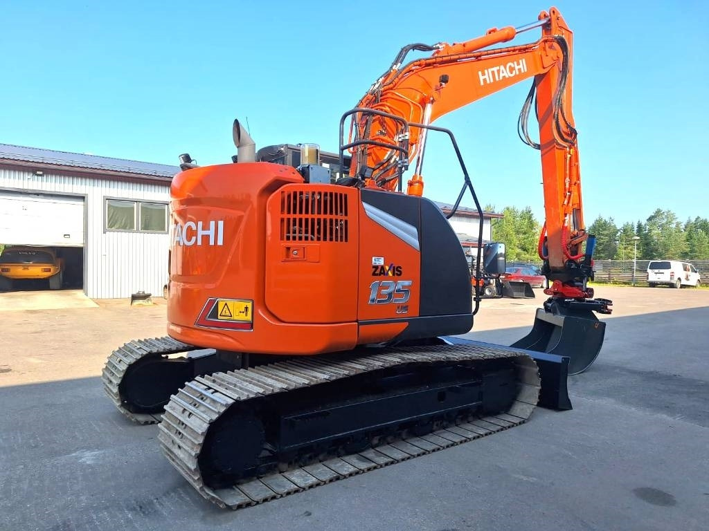 Hitachi ZX135USBL-7 PYÖRITTÄJÄ+PIHDIT - حفار زحاف: صورة 4 Hitachi ZX135USBL-7 PYÖRITTÄJÄ+PIHDIT - حفار زحاف: صورة 4