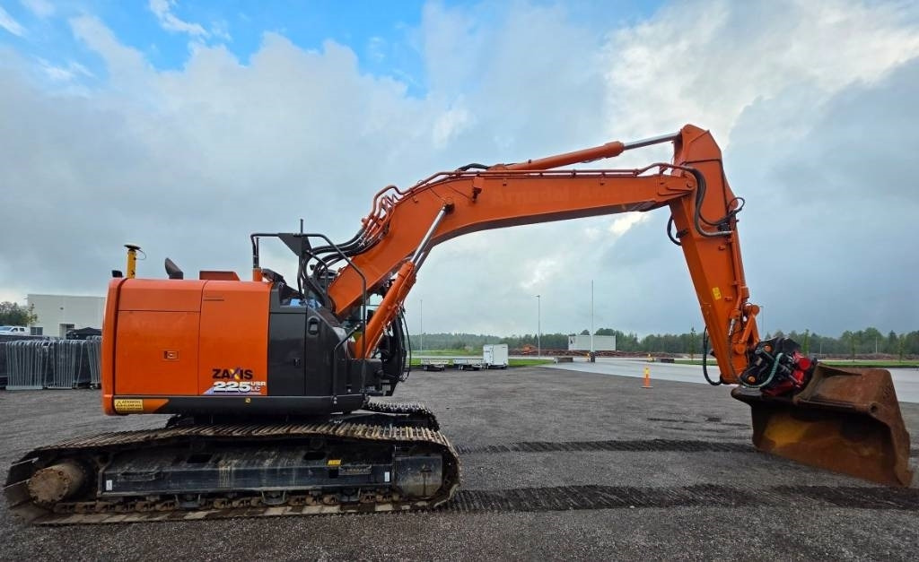 Hitachi ZX225USRLC-6 - حفار زحاف: صورة 3 Hitachi ZX225USRLC-6 - حفار زحاف: صورة 3